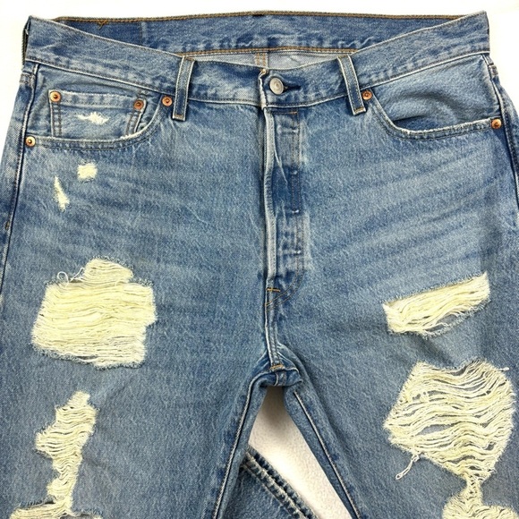 Levis 501 Button Fly Med Wash Distressed Whiskered Straight Leg Jean Size 36/32 - Picture 4 of 15
